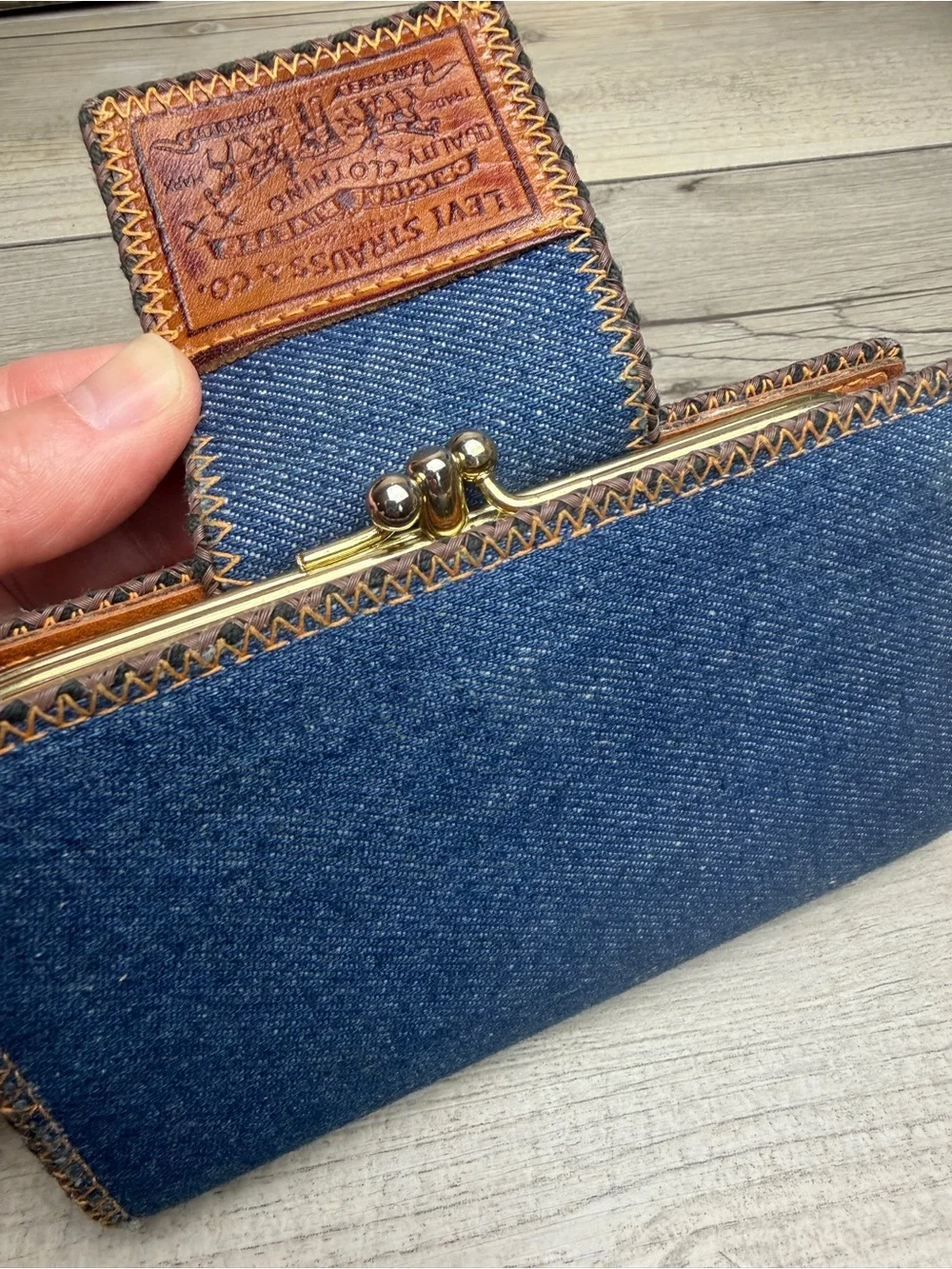 Vtg Levi Strauss & Co Denim Brown Leather Bifold Wallet w/Coin Purse